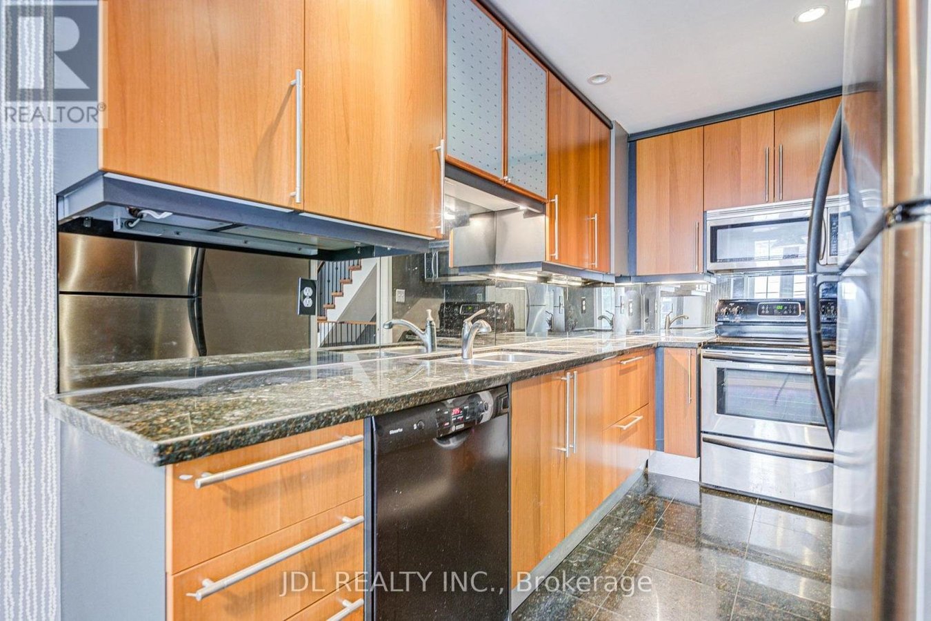 610 - 11 EVERSON DRIVE - Photo 21