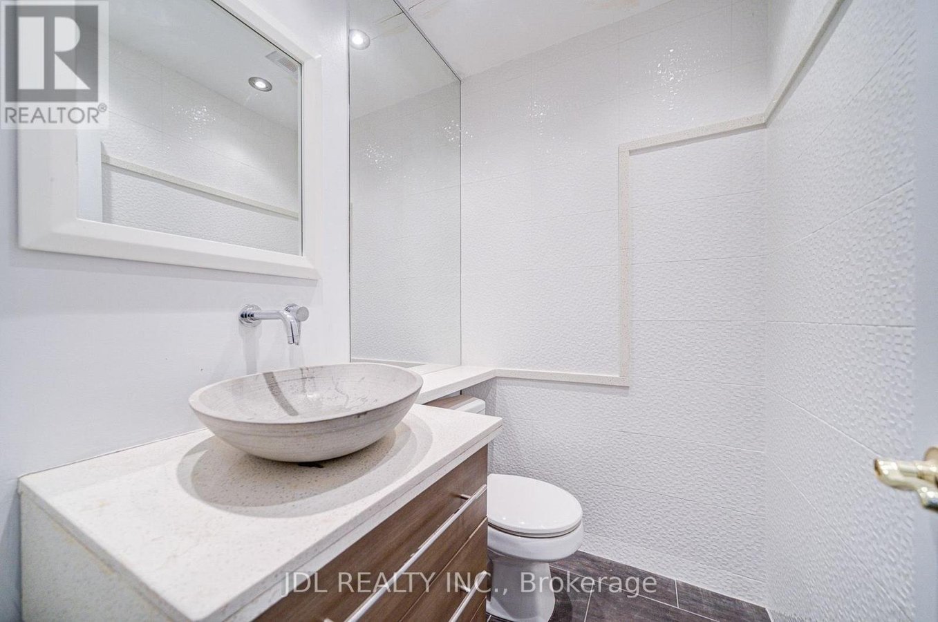 610 - 11 EVERSON DRIVE - Photo 24