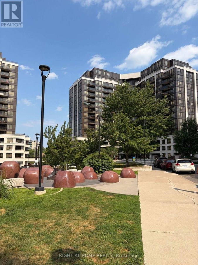 909 - 1060 SHEPPARD AVENUE W - Photo 2