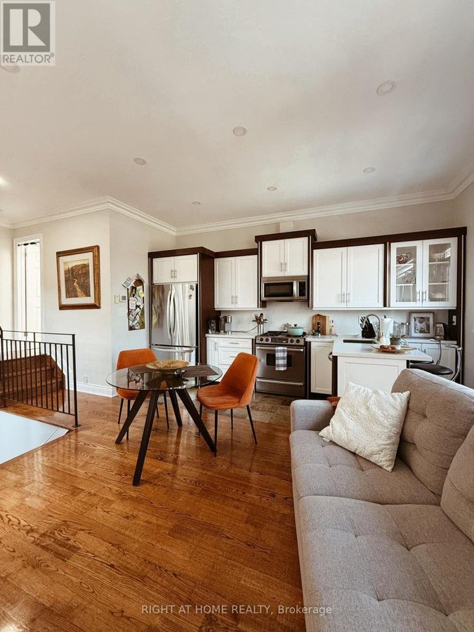 1 - 1186 ROYAL YORK ROAD - Photo 1