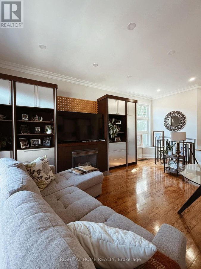 1 - 1186 ROYAL YORK ROAD - Photo 6