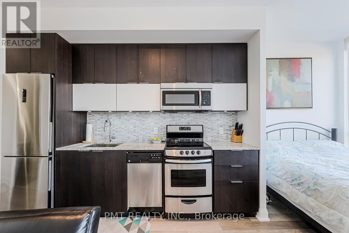 304 - 56 ANNIE CRAIG DRIVE - Photo 6