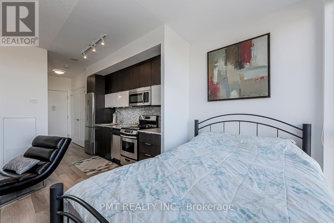 304 - 56 ANNIE CRAIG DRIVE - Photo 7