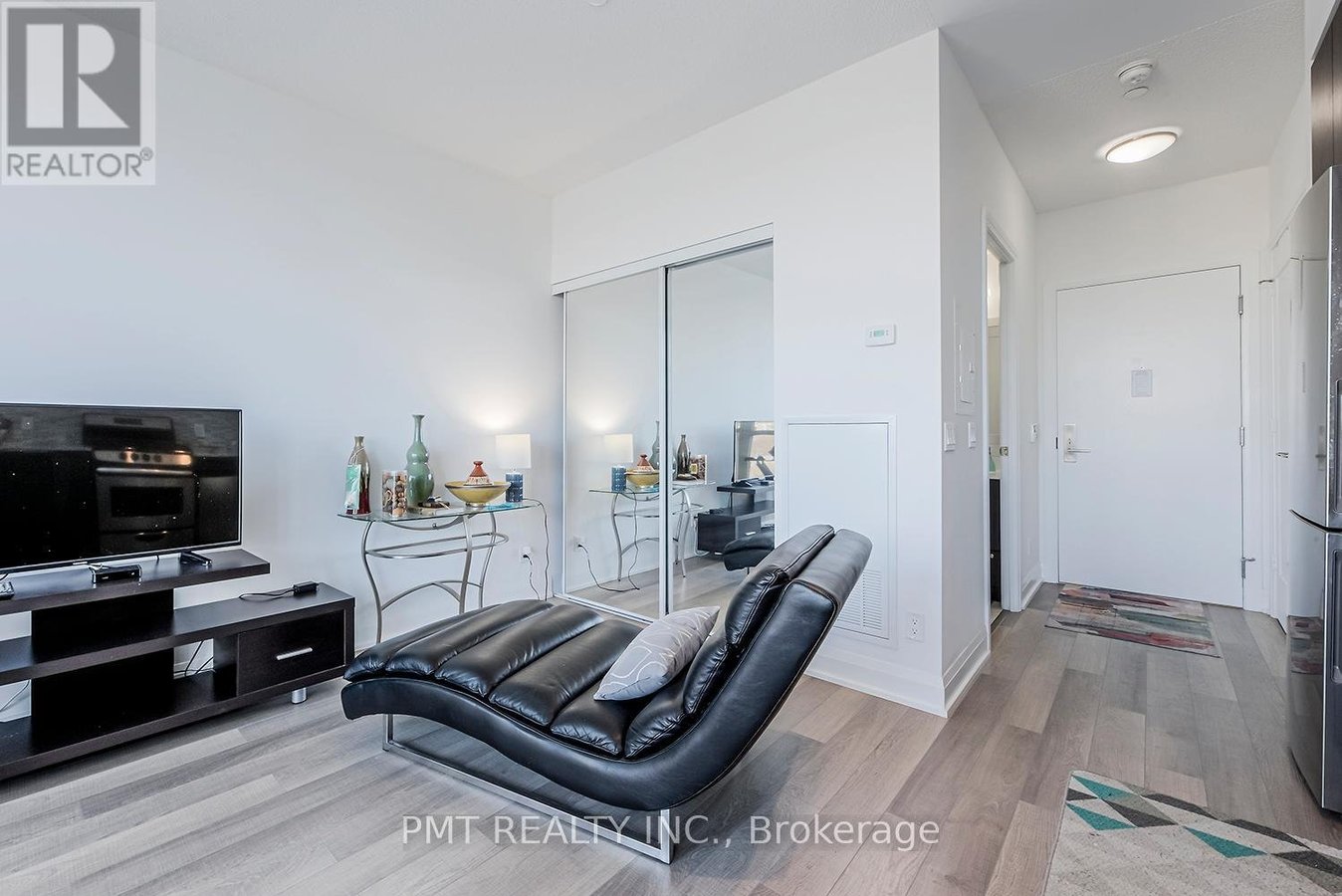 304 - 56 ANNIE CRAIG DRIVE - Photo 12