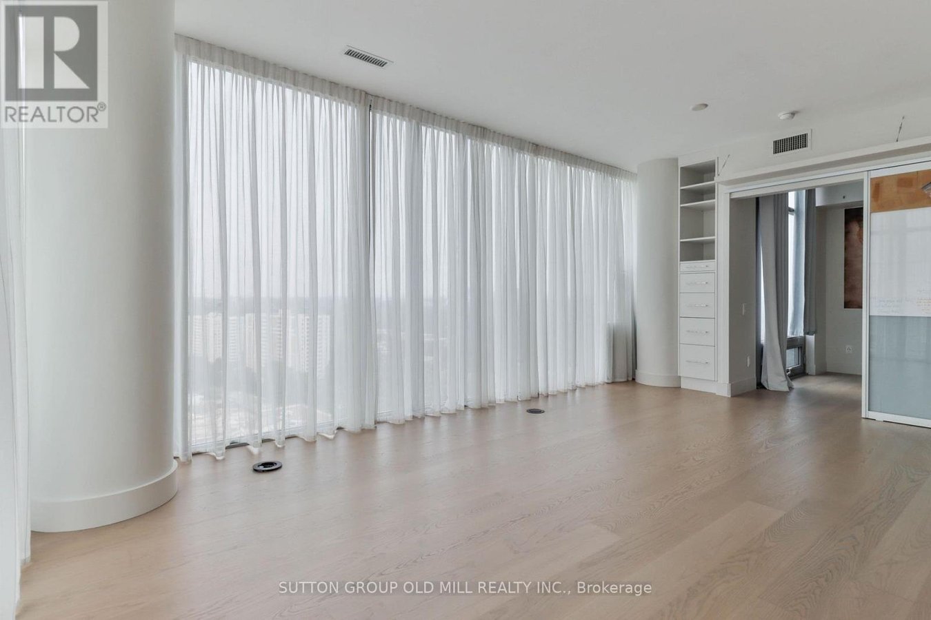 2110 - 105 THE QUEENSWAY - Photo 9