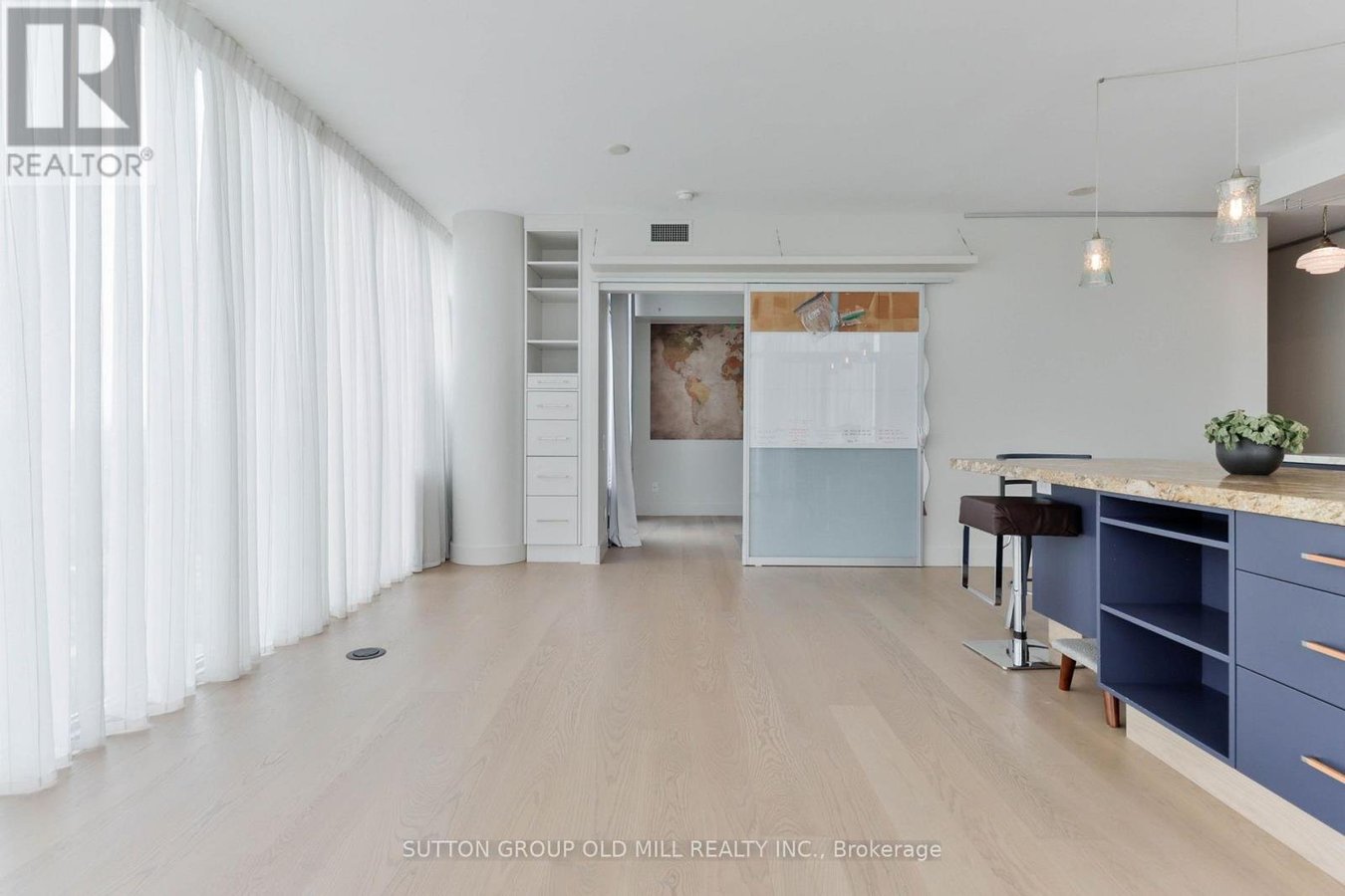 2110 - 105 THE QUEENSWAY - Photo 10