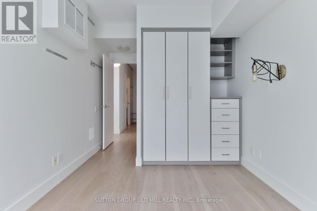 2110 - 105 THE QUEENSWAY - Photo 12
