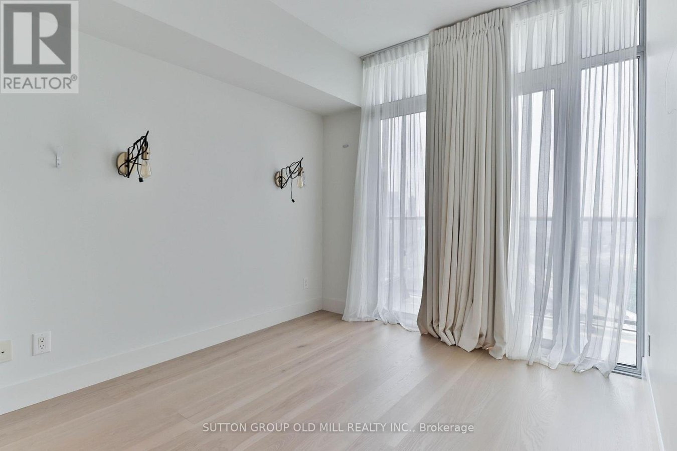 2110 - 105 THE QUEENSWAY - Photo 17