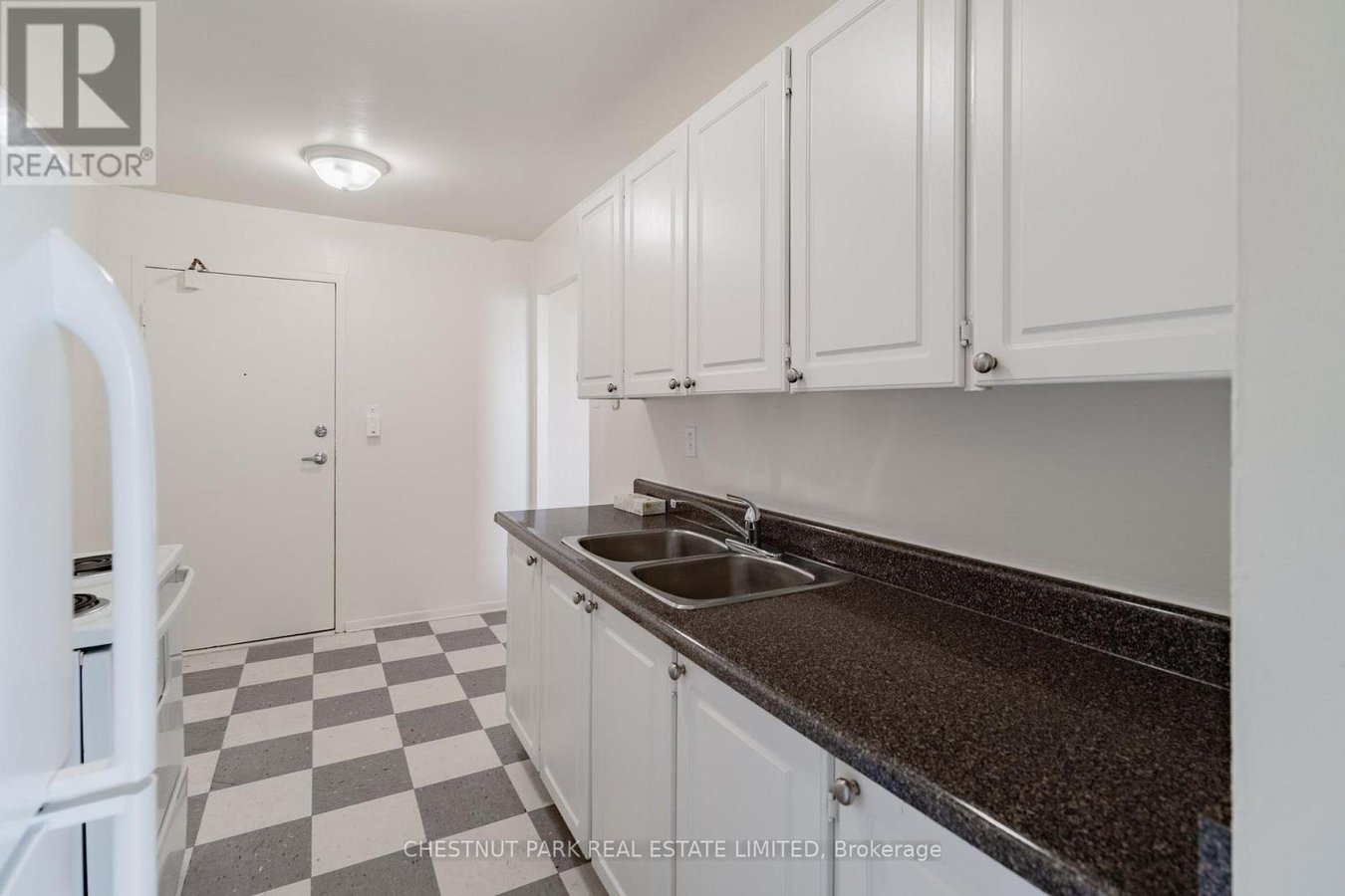 1106 - 3700 LAWRENCE AVENUE E - Photo 24