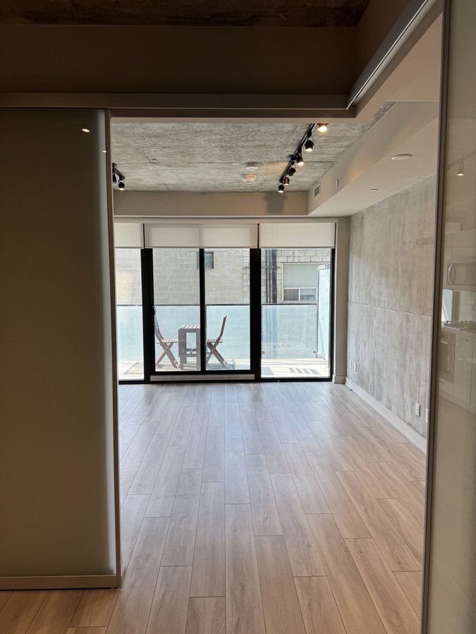 458 Richmond Street West - Photo 2