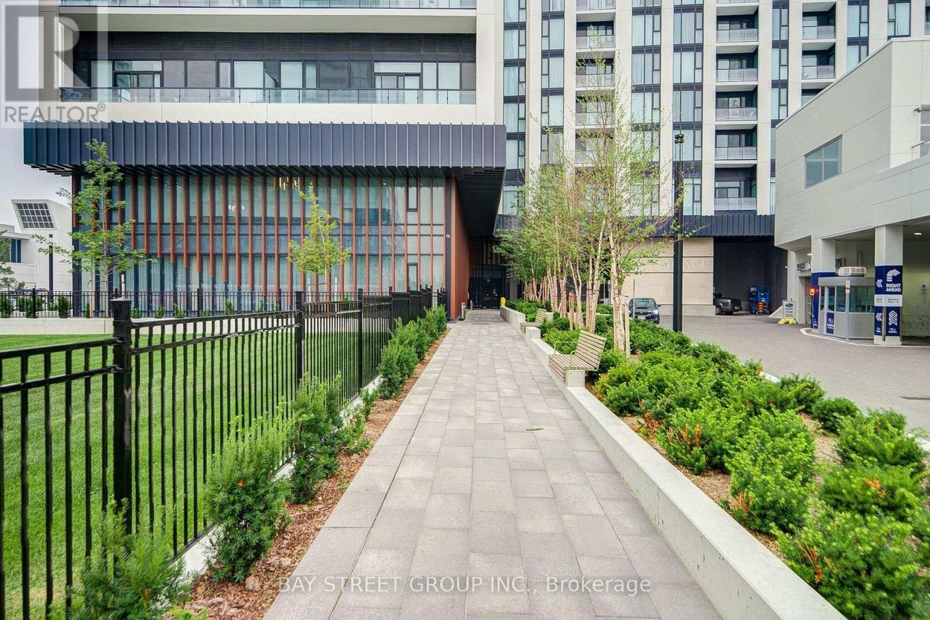 2023 - 5858 YONGE STREET - Photo 2