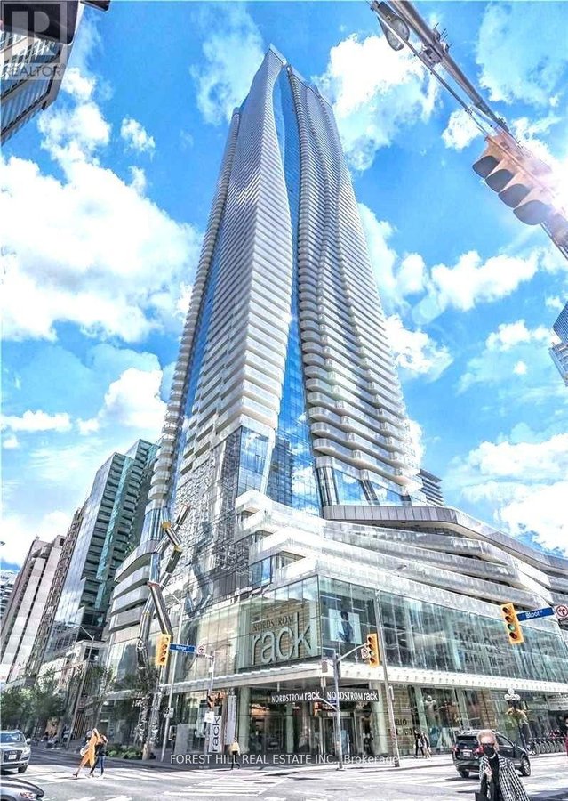 5210 - 1 BLOOR STREET E - Photo 1