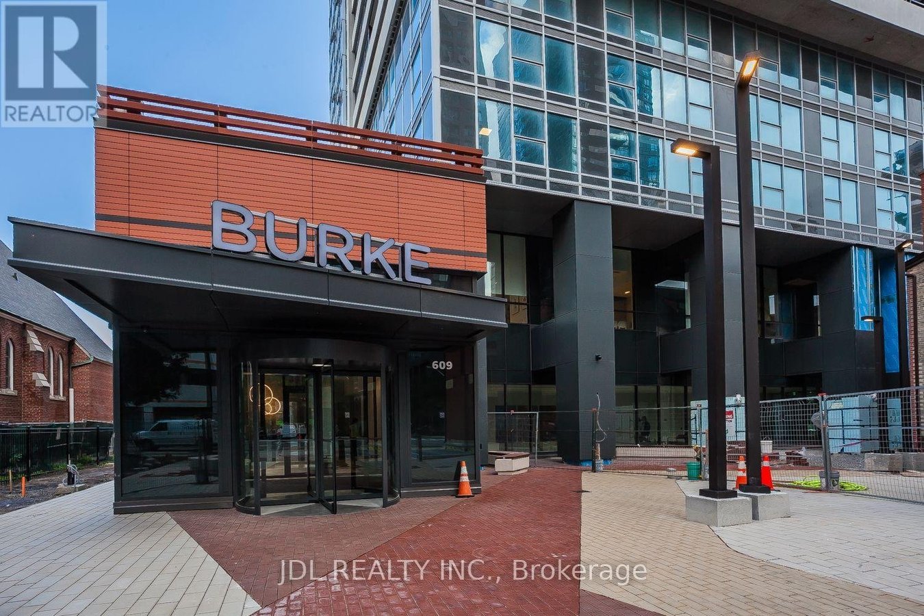3709 - 609 SHERBOURNE STREET - Photo 2