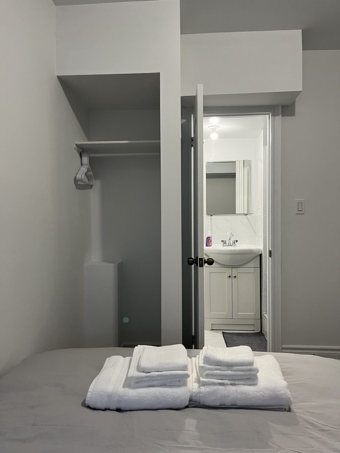 674 Bathurst Street - Photo 4