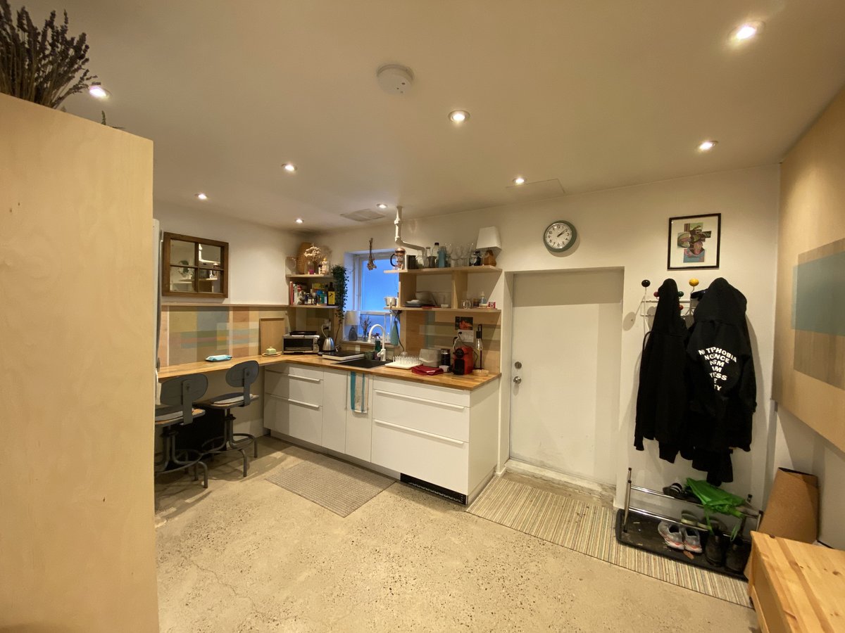 343 Gladstone Avenue - Photo 3