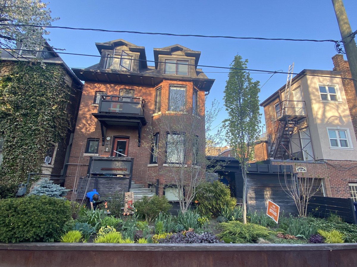 343 Gladstone Avenue - Photo 7