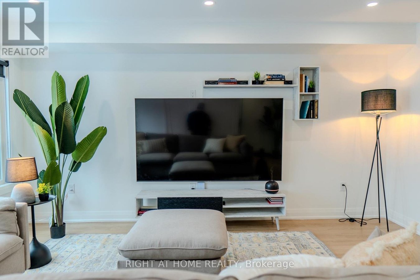 16 HABIBI LANE - Photo 2
