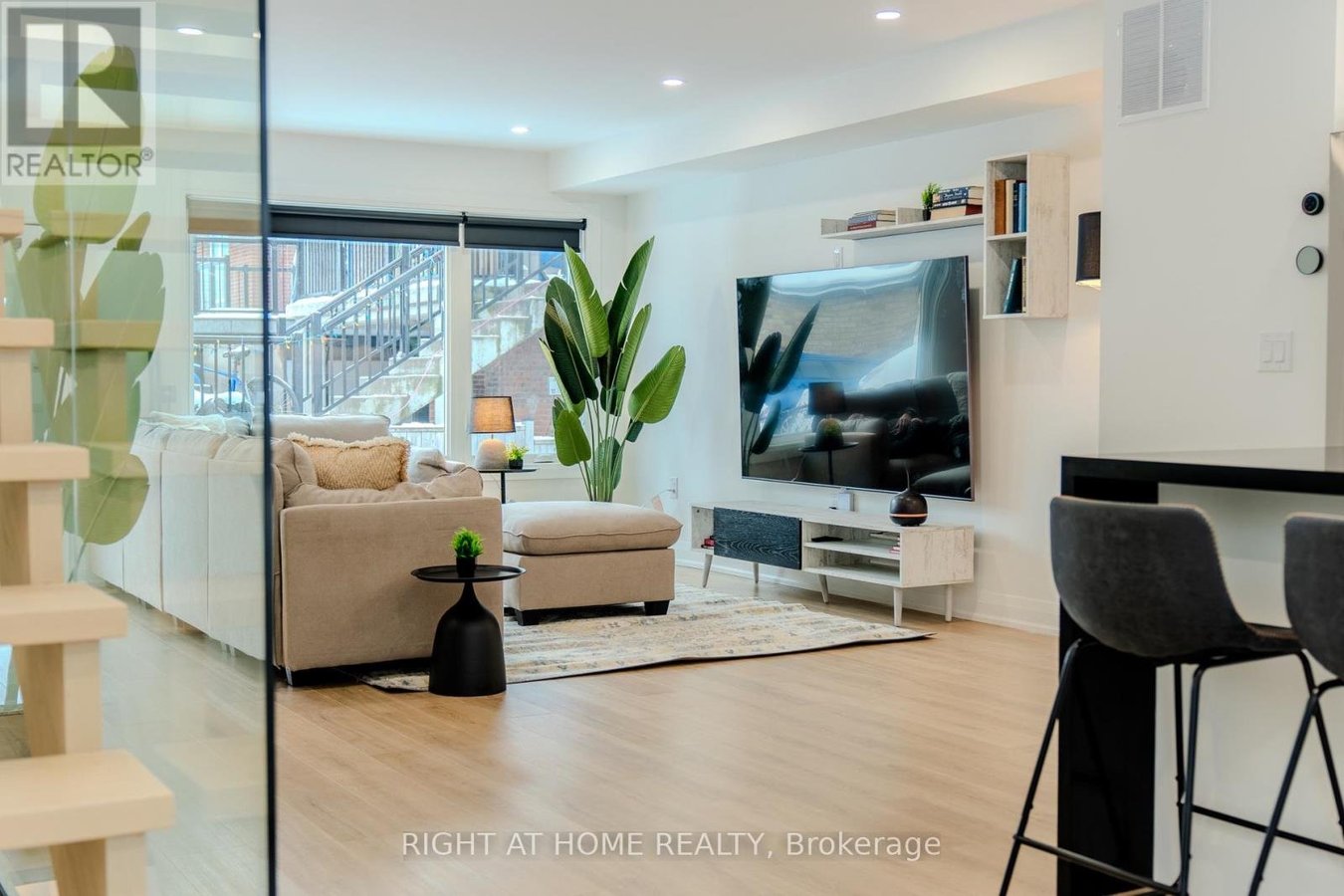 16 HABIBI LANE - Photo 4