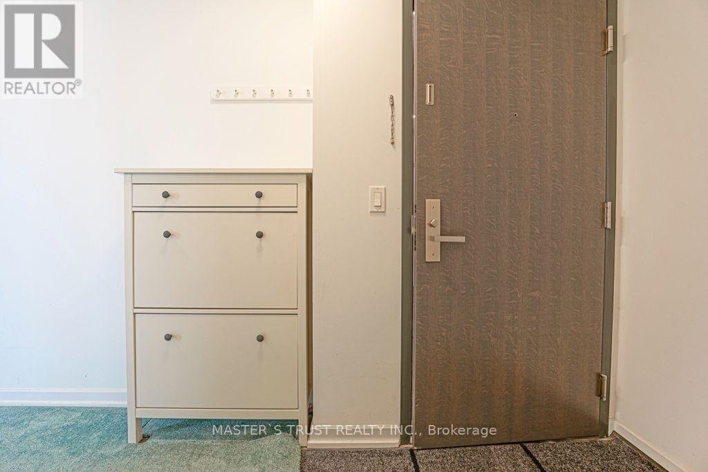 1910 - 50 FOREST MANOR ROAD - Photo 4