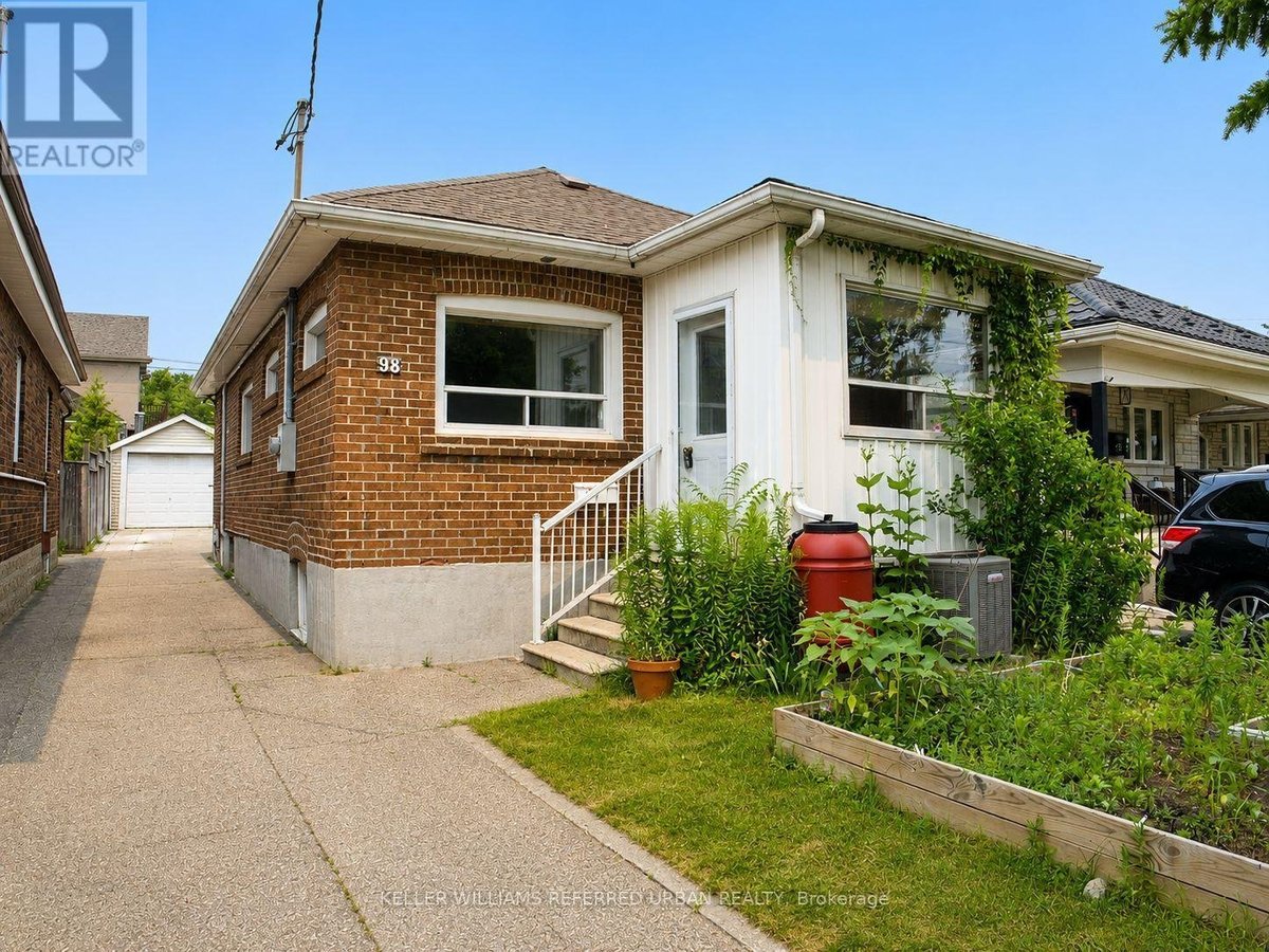 98 FOXWELL STREET - Photo 1
