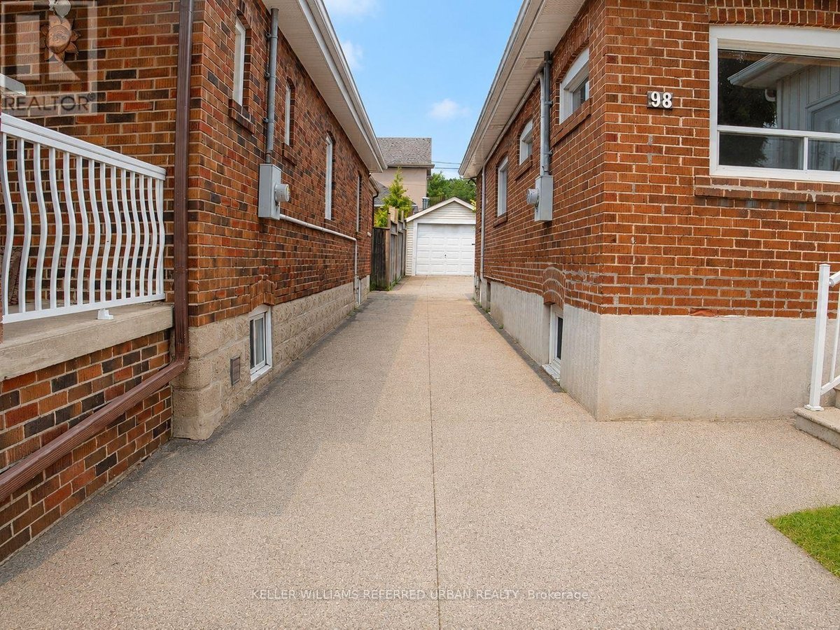 98 FOXWELL STREET - Photo 2
