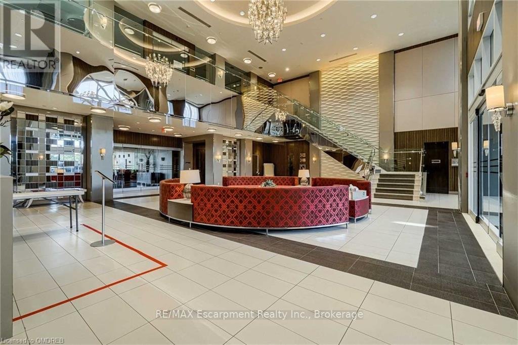 907 - 6 EVA ROAD - Photo 2