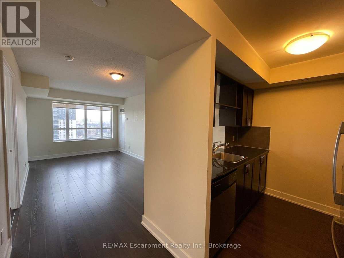 907 - 6 EVA ROAD - Photo 5