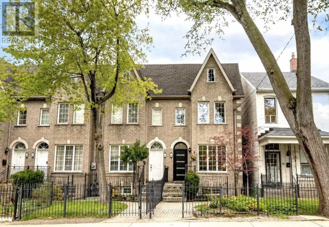 UPPER 162 CLAREMONT STREET - Photo 3