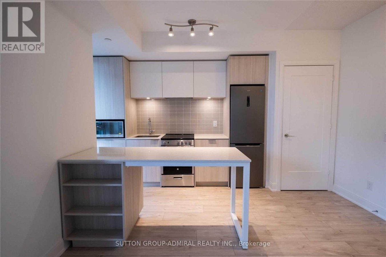 2103 - 70 ANNIE CRAIG DRIVE - Photo 2