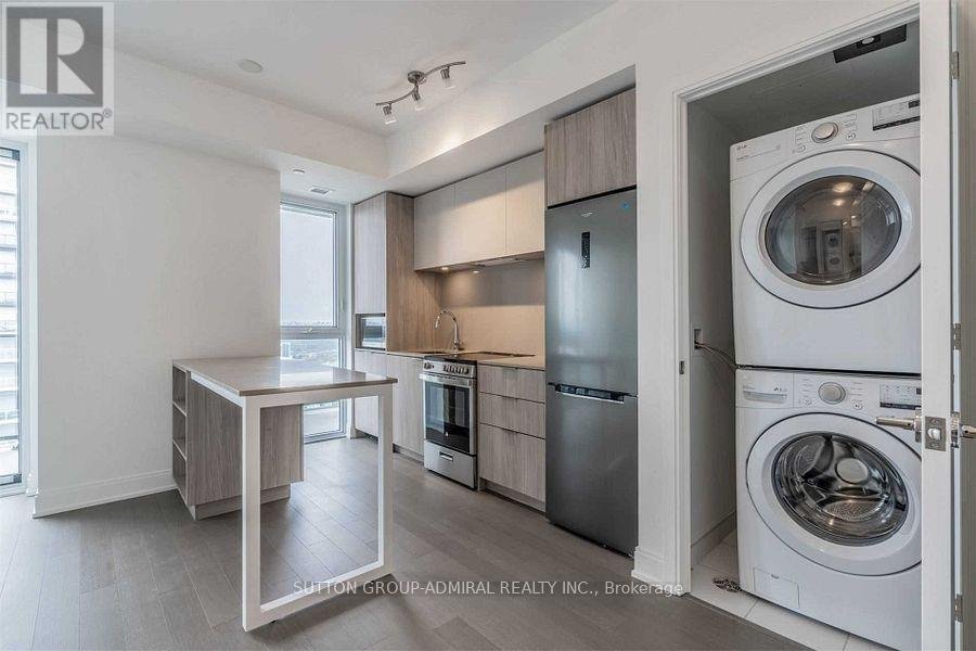 2103 - 70 ANNIE CRAIG DRIVE - Photo 3