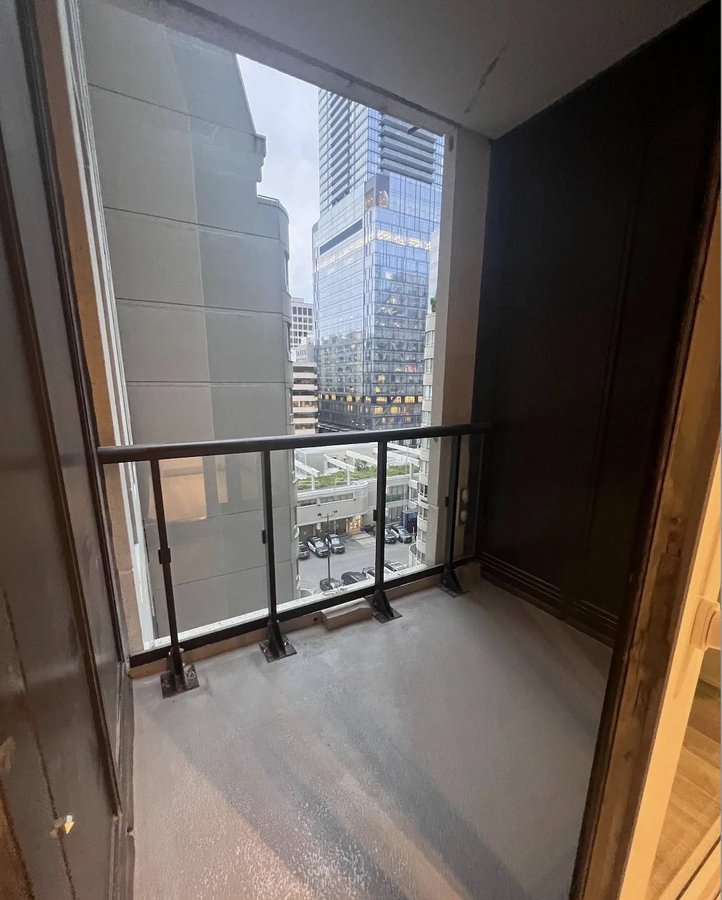 121 Saint Patrick Street - Photo 11