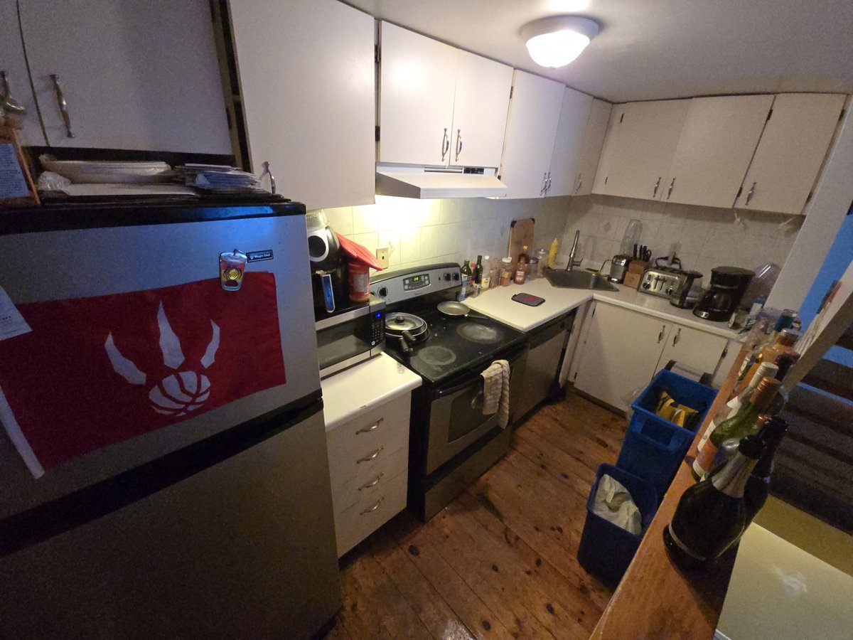 325 Jarvis Street - Photo 2