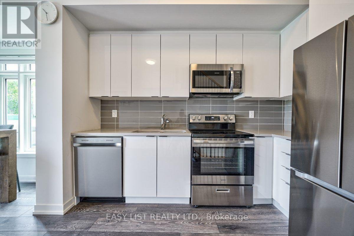 27 SPRUCE PINES CRESCENT - Photo 8