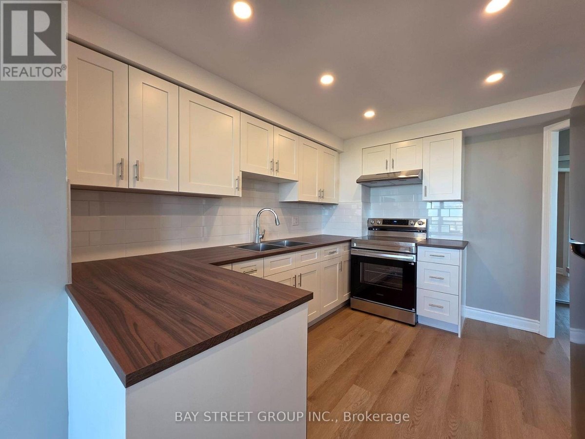 2011 - 1 ABERFOYLE CRESCENT - Photo 8