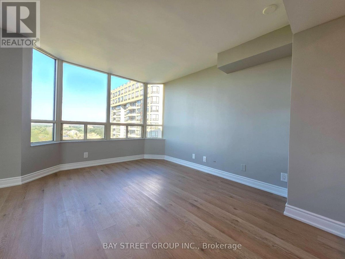 2011 - 1 ABERFOYLE CRESCENT - Photo 12