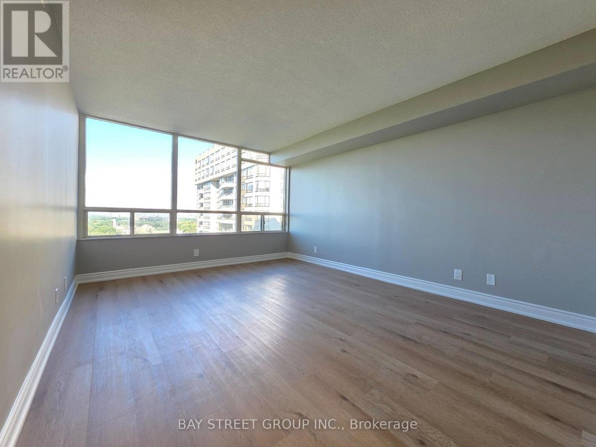 2011 - 1 ABERFOYLE CRESCENT - Photo 13