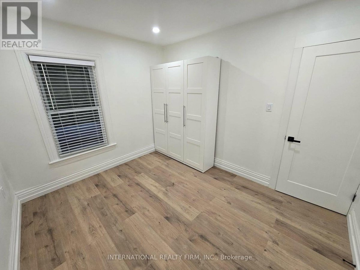 UPPER - 793 DUFFERIN STREET - Photo 5