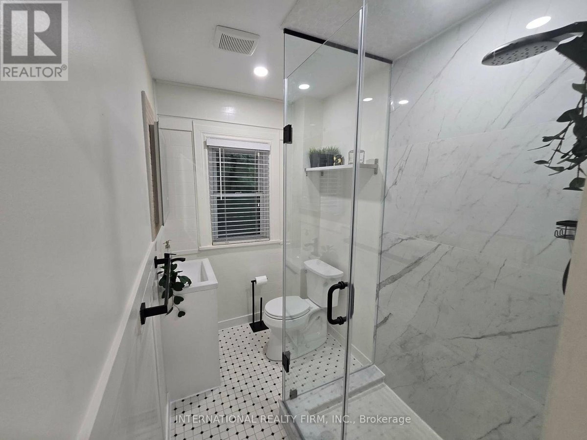 UPPER - 793 DUFFERIN STREET - Photo 6
