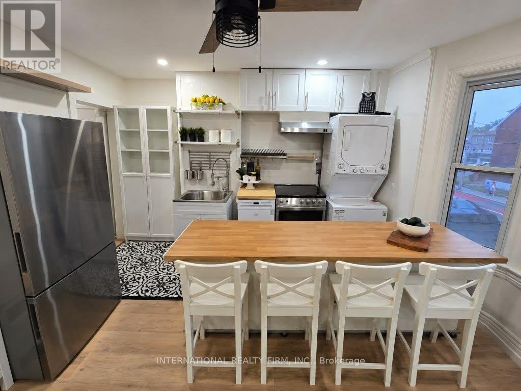UPPER - 793 DUFFERIN STREET - Photo 10