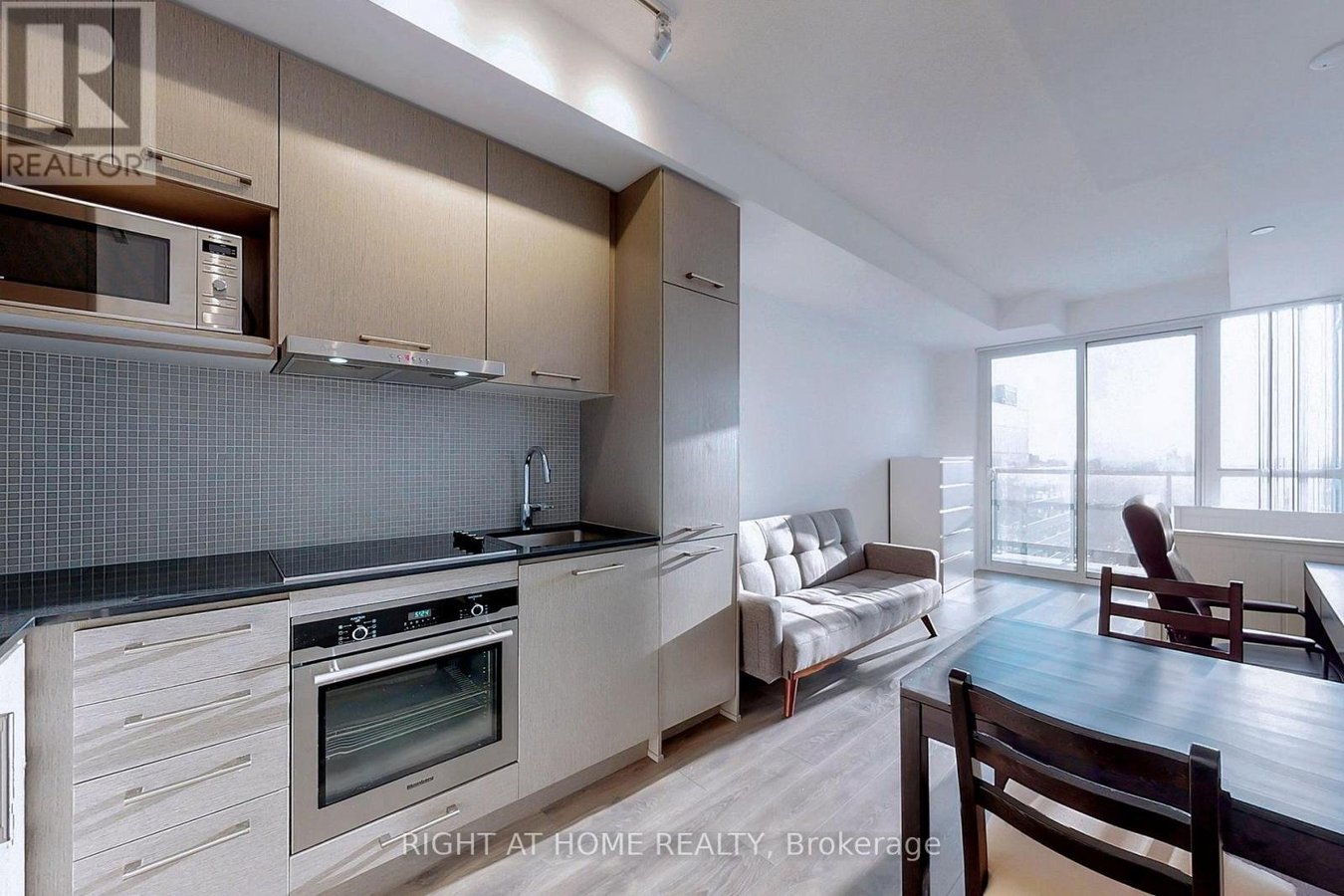 3505 - 87 PETER STREET - Photo 3