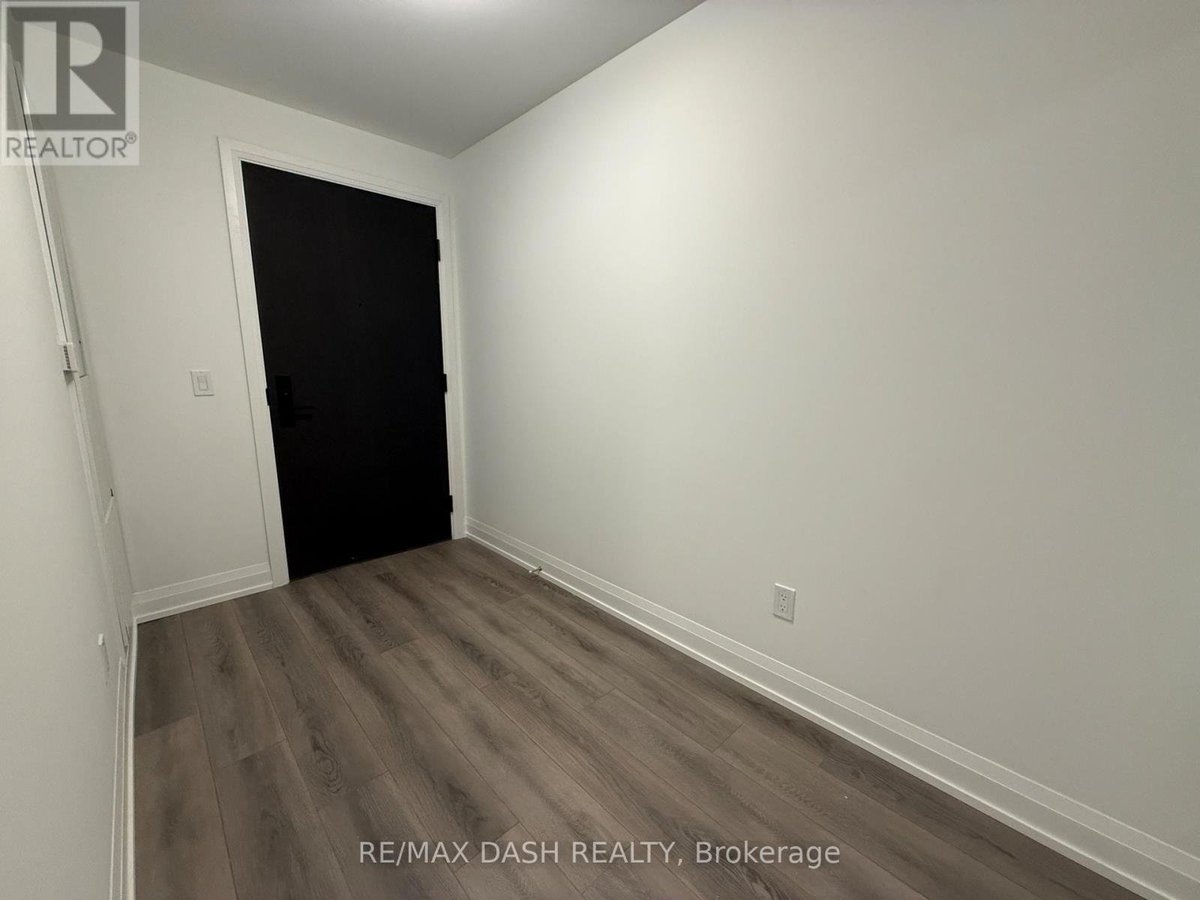 907 - 20 SOUDAN AVENUE - Photo 5
