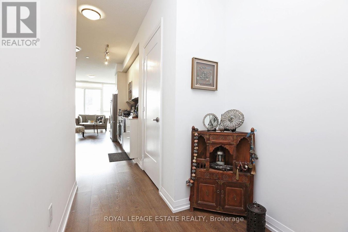 510 - 101 ERSKINE AVENUE - Photo 4