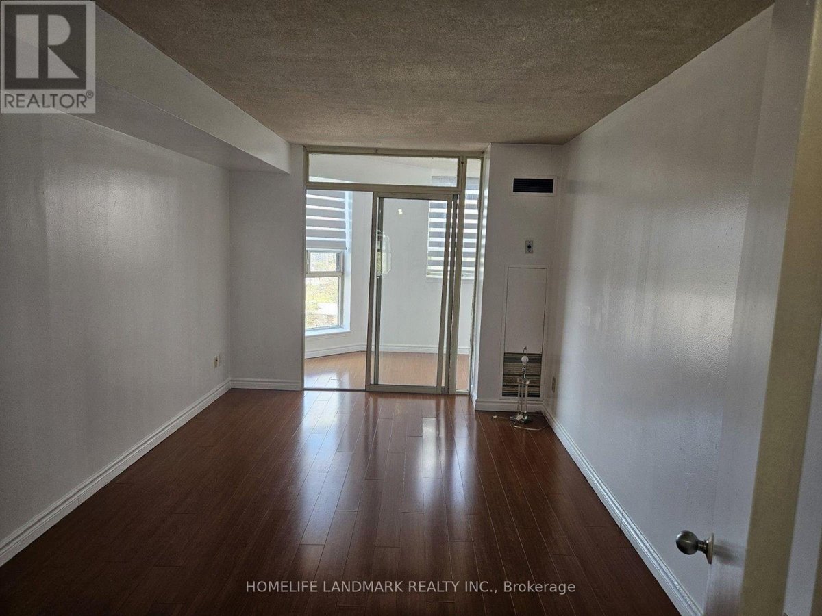 901 - 2460 EGLINTON AVENUE E - Photo 5