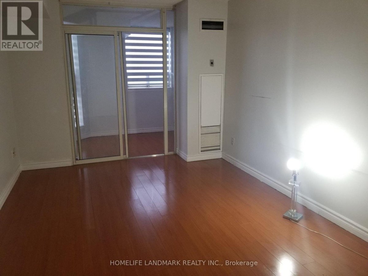 901 - 2460 EGLINTON AVENUE E - Photo 7