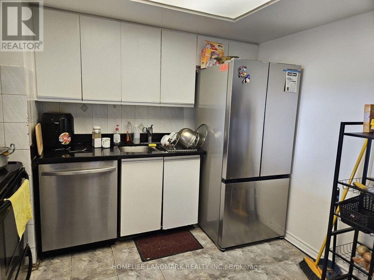 901 - 2460 EGLINTON AVENUE E - Photo 14