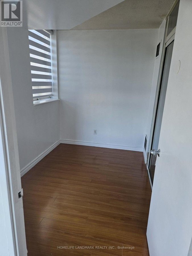 901 - 2460 EGLINTON AVENUE E - Photo 16