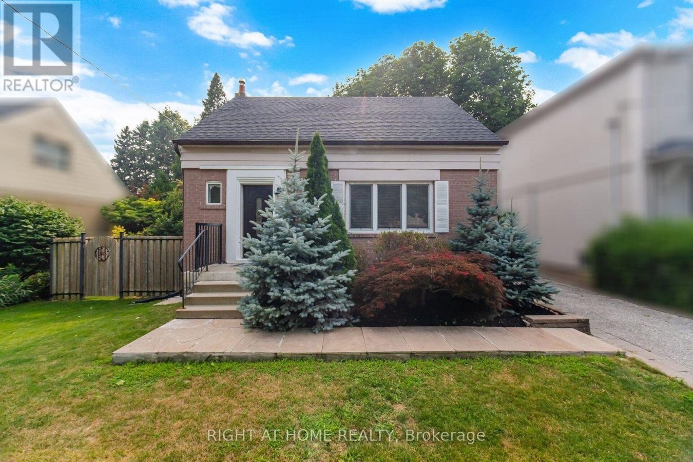 154 MARTIN GROVE ROAD - Photo 2