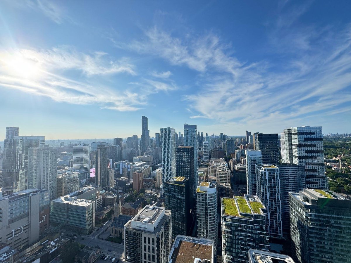 89 Queen Street East - Photo 1
