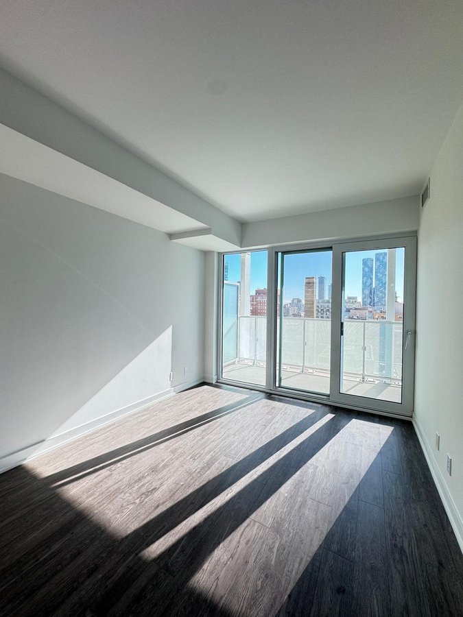 89 Queen Street East - Photo 9