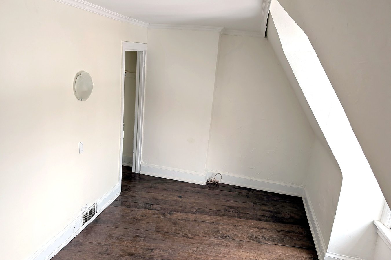 176 Walmer Road - Photo 10